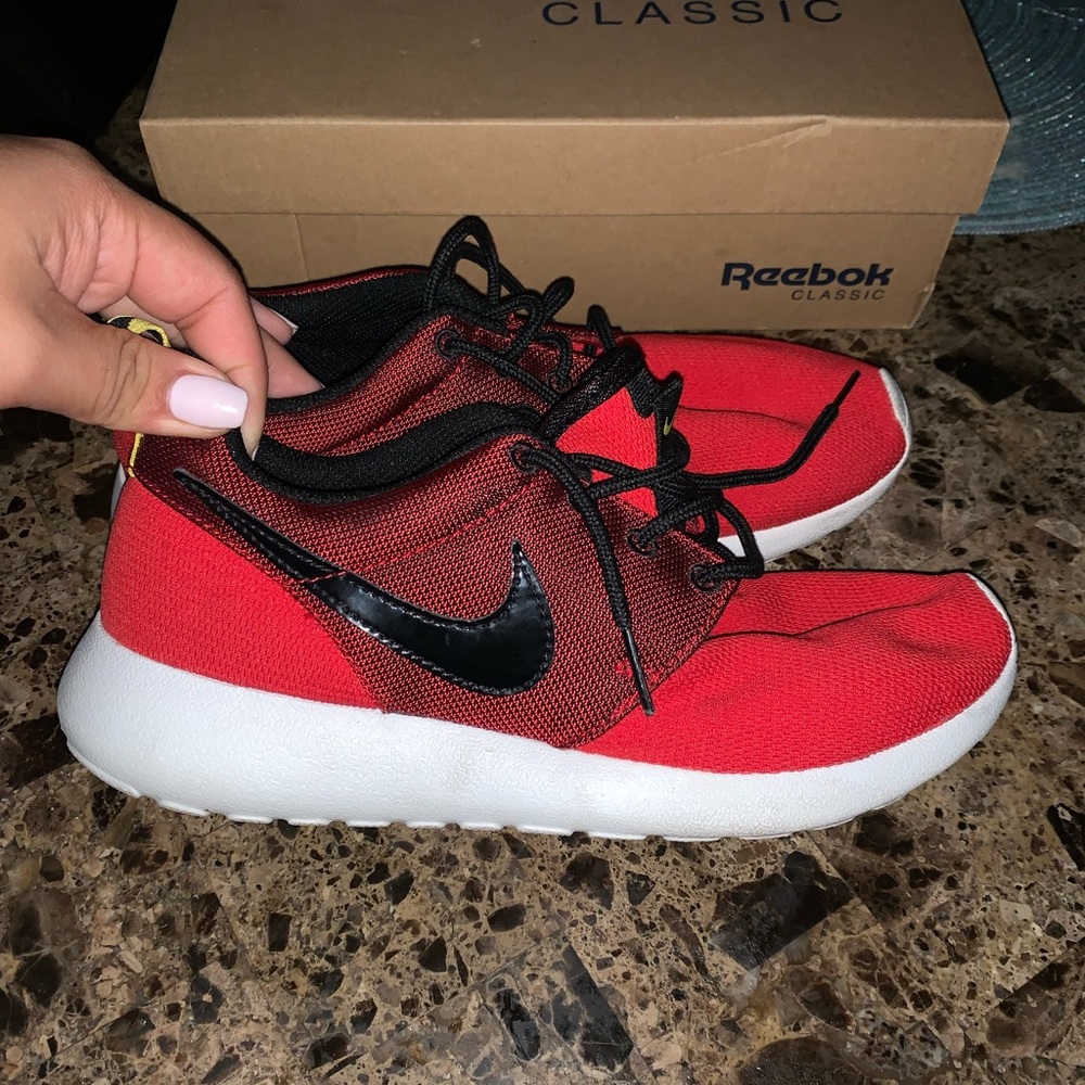 Red Roshe runs 4y